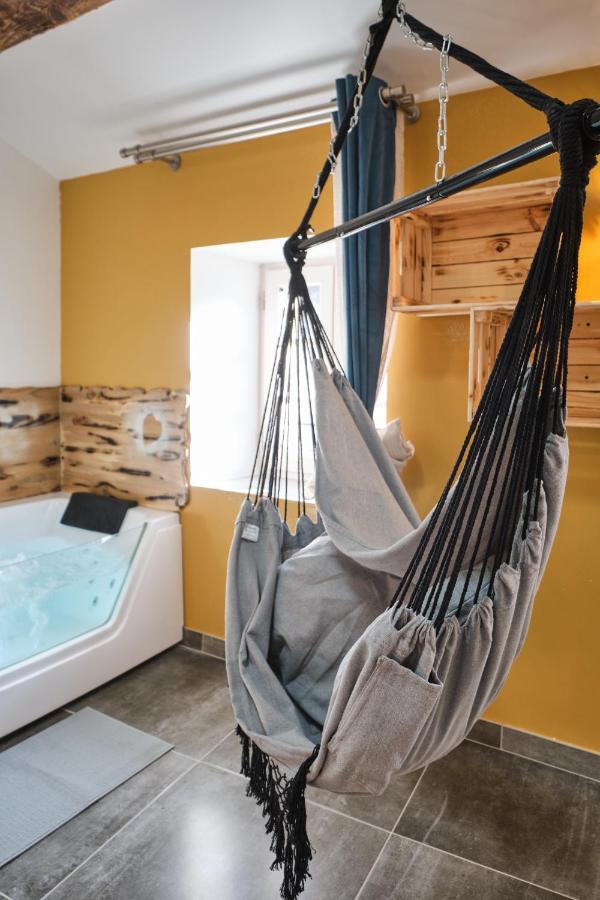 Place Carnot - Studio Tout Equipe Avec Jacuzzi Proche Toutes Commodites Carcassonne Dış mekan fotoğraf