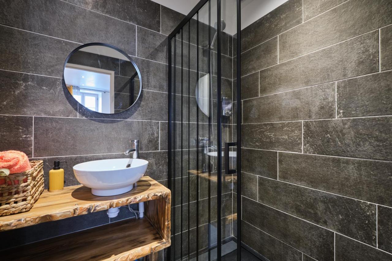 Place Carnot - Studio Tout Equipe Avec Jacuzzi Proche Toutes Commodites Carcassonne Dış mekan fotoğraf