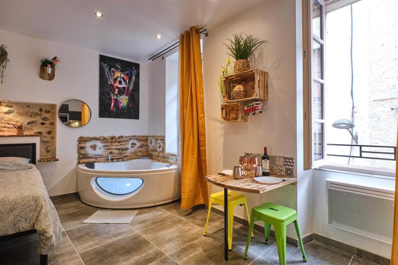 Place Carnot - Studio Tout Equipe Avec Jacuzzi Proche Toutes Commodites Carcassonne Dış mekan fotoğraf