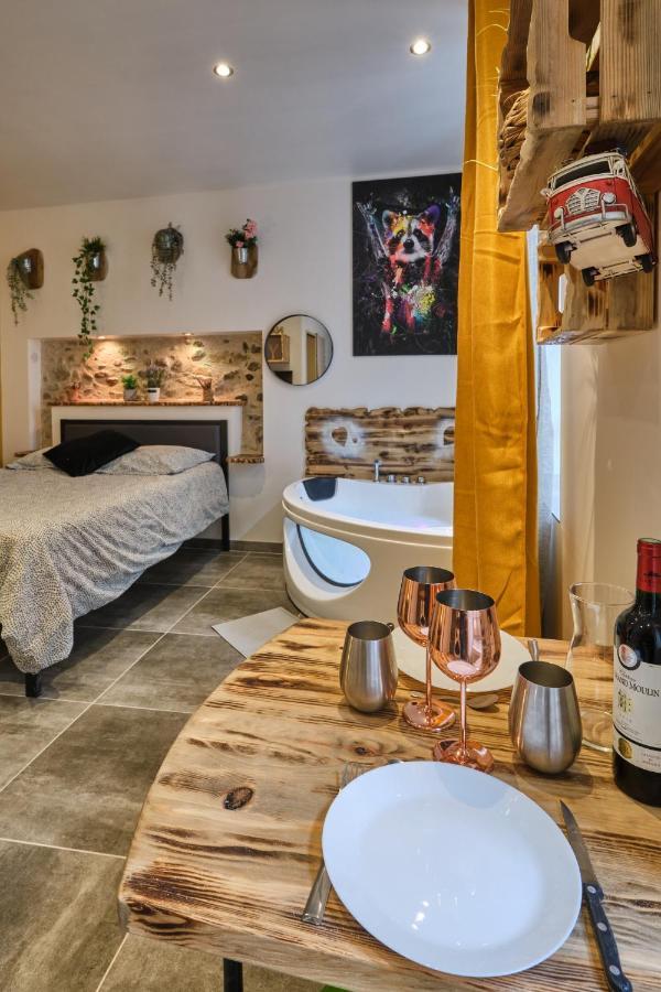 Place Carnot - Studio Tout Equipe Avec Jacuzzi Proche Toutes Commodites Carcassonne Dış mekan fotoğraf