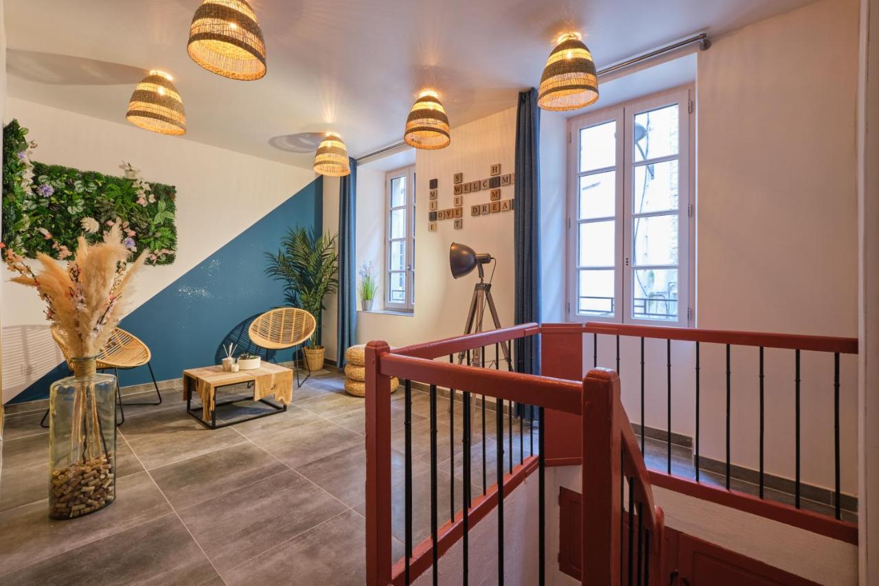 Place Carnot - Studio Tout Equipe Avec Jacuzzi Proche Toutes Commodites Carcassonne Dış mekan fotoğraf
