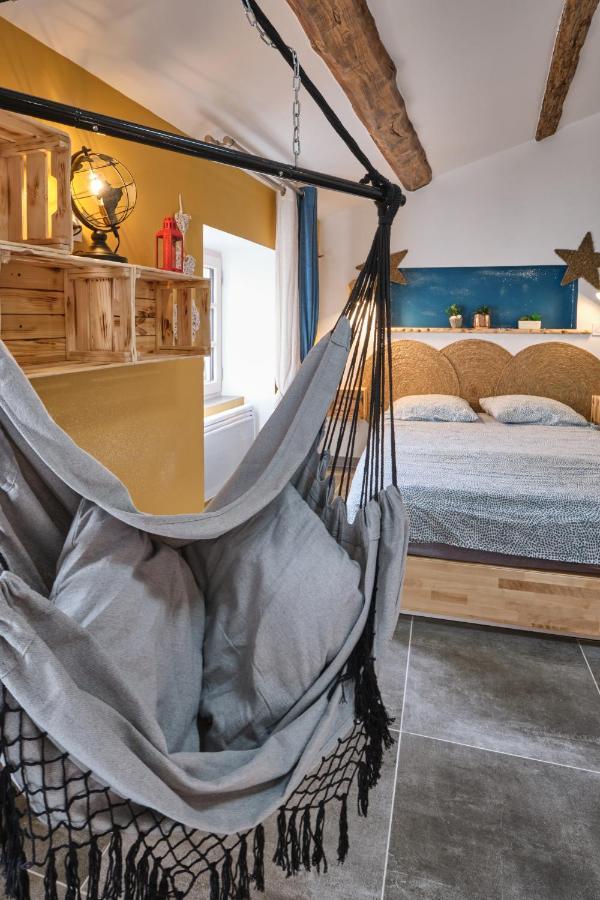 Place Carnot - Studio Tout Equipe Avec Jacuzzi Proche Toutes Commodites Carcassonne Dış mekan fotoğraf