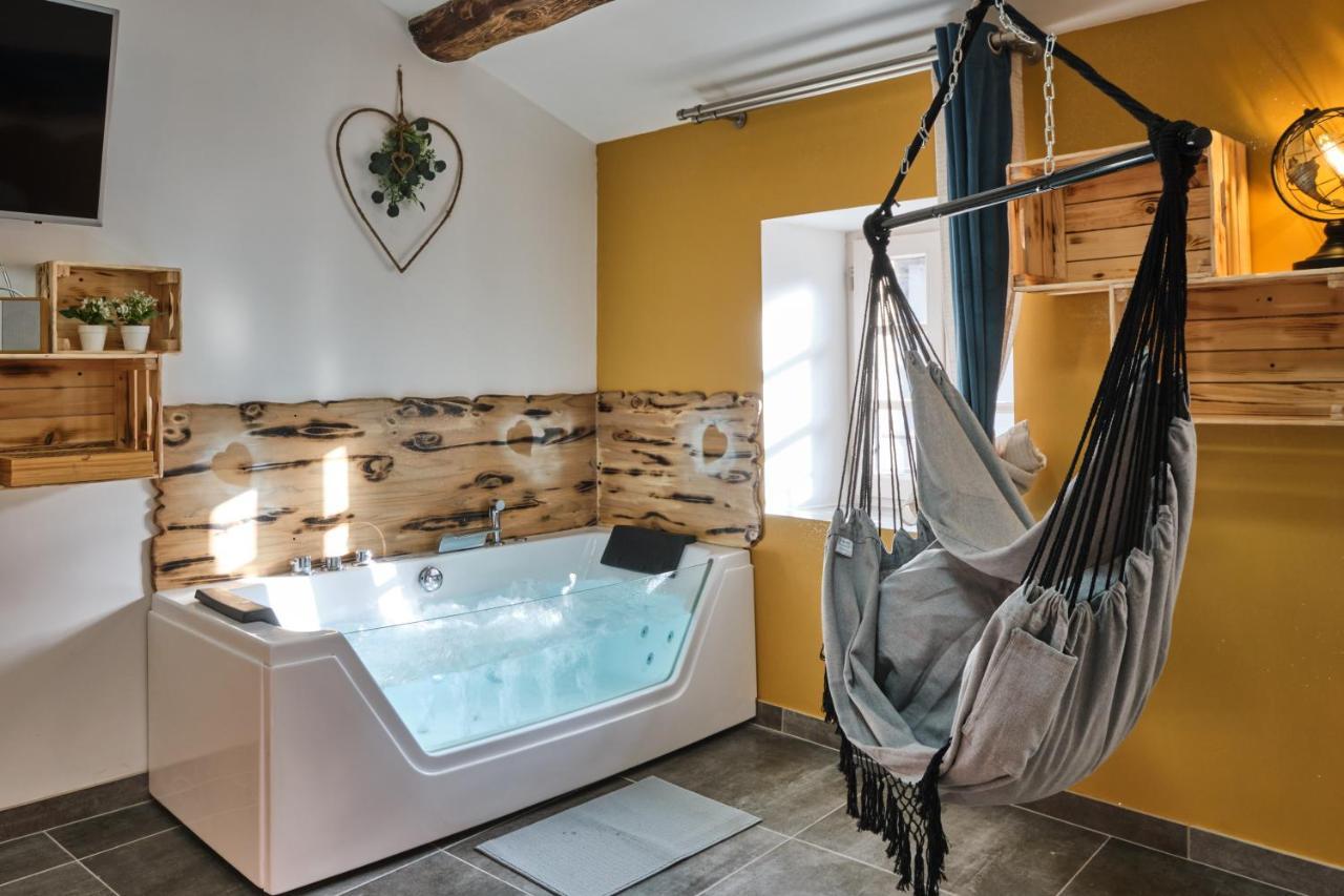 Place Carnot - Studio Tout Equipe Avec Jacuzzi Proche Toutes Commodites Carcassonne Dış mekan fotoğraf