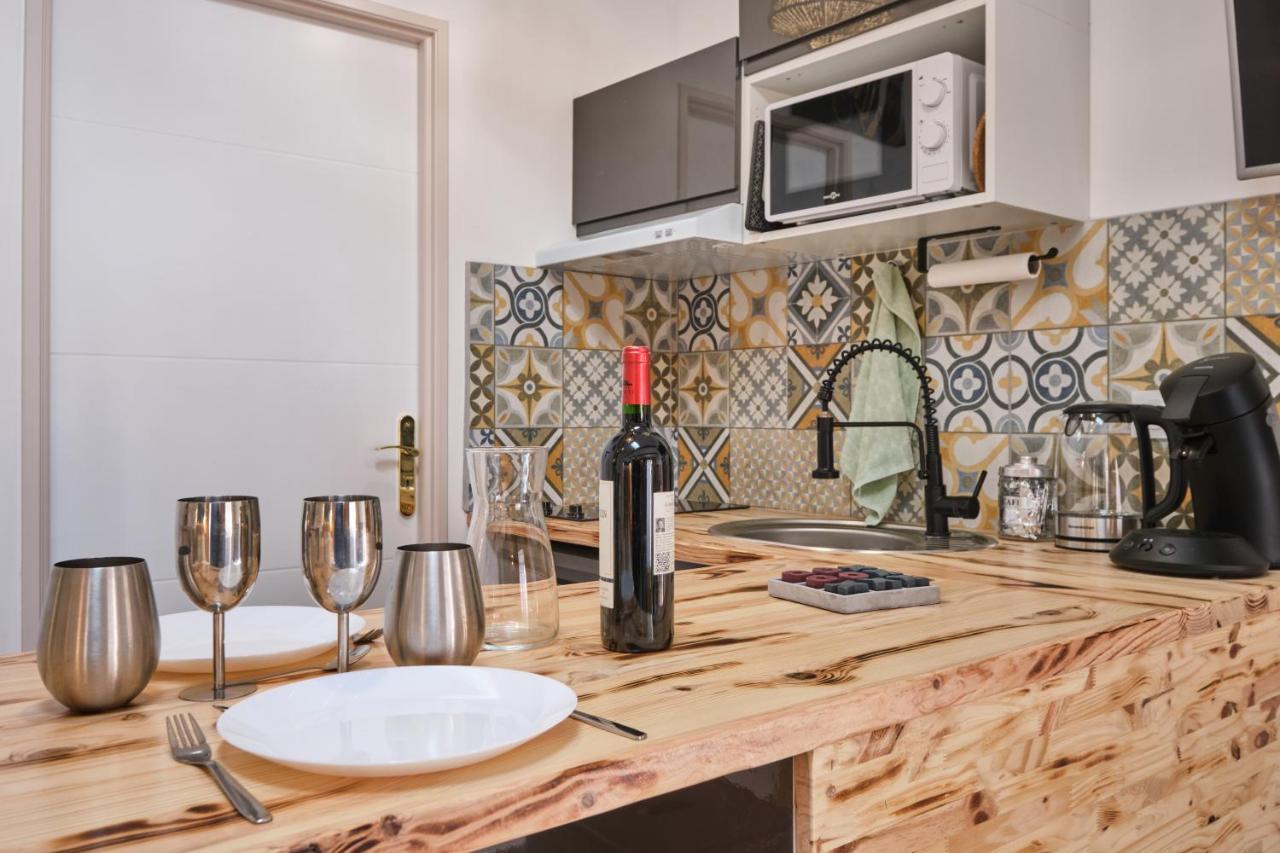 Place Carnot - Studio Tout Equipe Avec Jacuzzi Proche Toutes Commodites Carcassonne Dış mekan fotoğraf