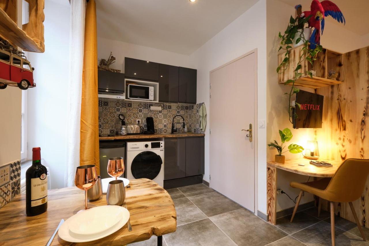 Place Carnot - Studio Tout Equipe Avec Jacuzzi Proche Toutes Commodites Carcassonne Dış mekan fotoğraf